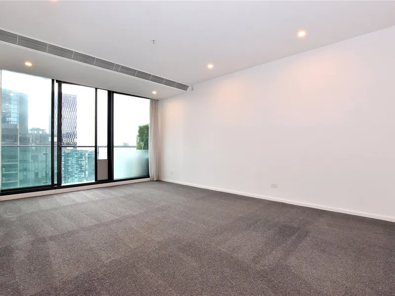 FURNISHED - Spacious 1 bedroom apartment in the heart of Southbank!