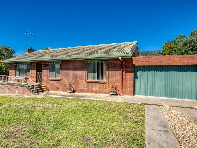 3 BEDROOM FAMILY HOME