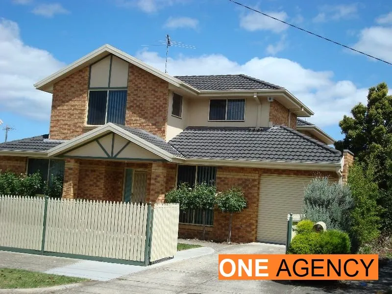 Four Bedroom Spacious Family Living In Premium Location