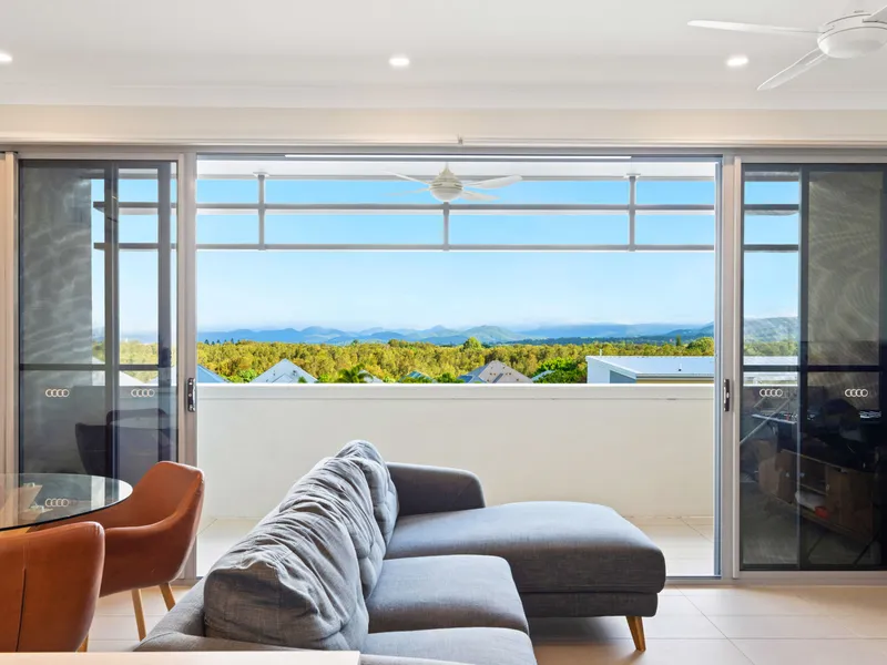 Executive Tri-Level Townhouse in the Heart of Emerald Lakes