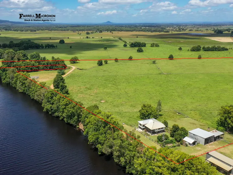FERTILE FARM ON THE BANKS OF THE COLDSTREAM RIVER