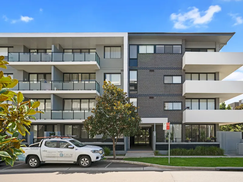 North Facing 2 bedroom apartment in handy location !!!