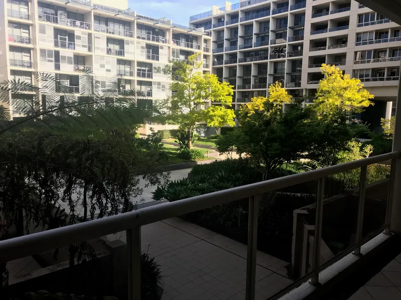 This one bedroom apartment is located 4 km from CBD.