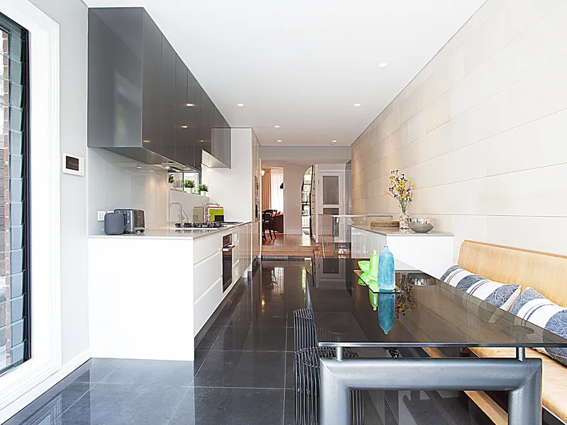 EXECUTIVE EXCELLENCE- Stunning designer inner city terrace