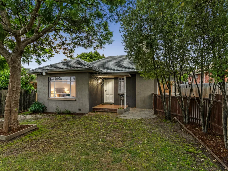 EFFORTLESS MODERN LIVING BY THE PARK