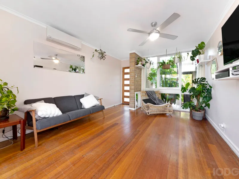 WARM, WELCOMING & PRIVATE