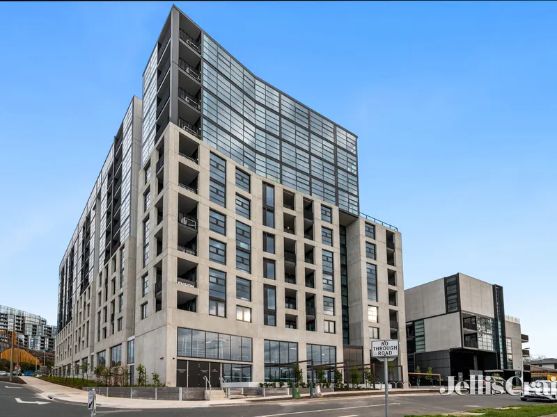 Near New Luxury Apartment living with Amenities Galore!