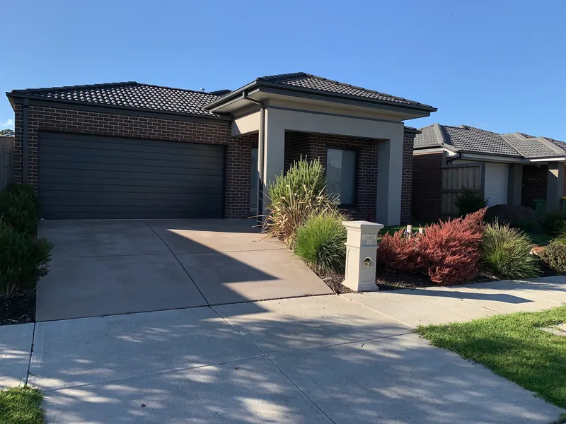 Divine Home In Park Central! 4 Bedrooms