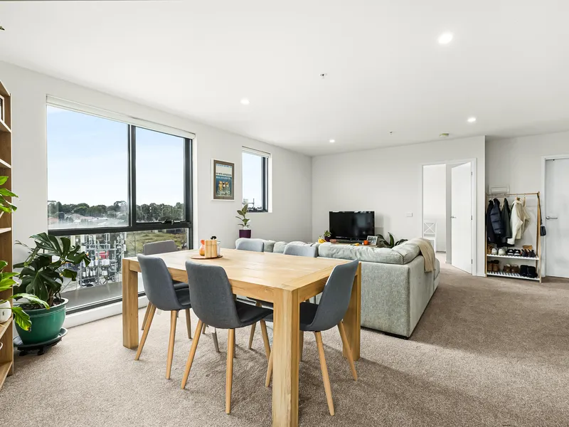 Bolton Rise - Contemporary Comfort Moments From Box Hill High School