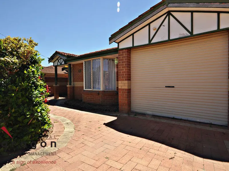 LOVELY HOME IN A QUIET STREETE!