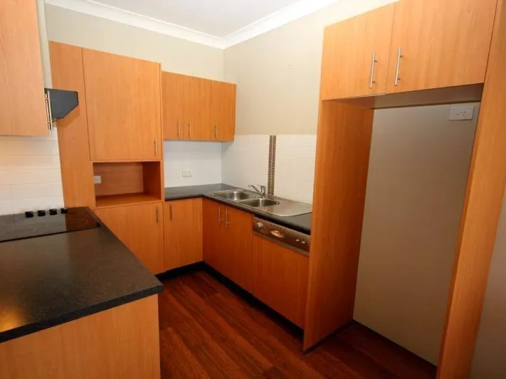 Air-conditioned, 1 Bedroom Unit in the Heart of Coorparoo! 