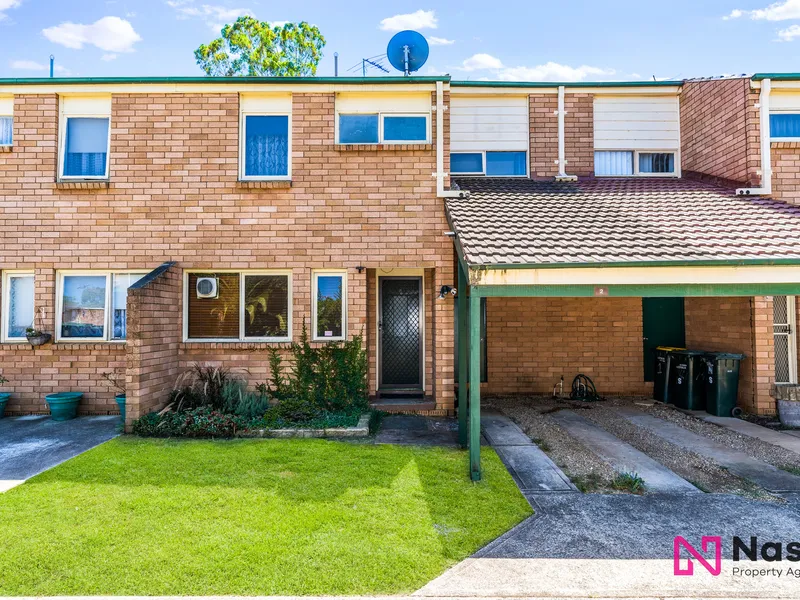 Entry Level Home In Great Complex!