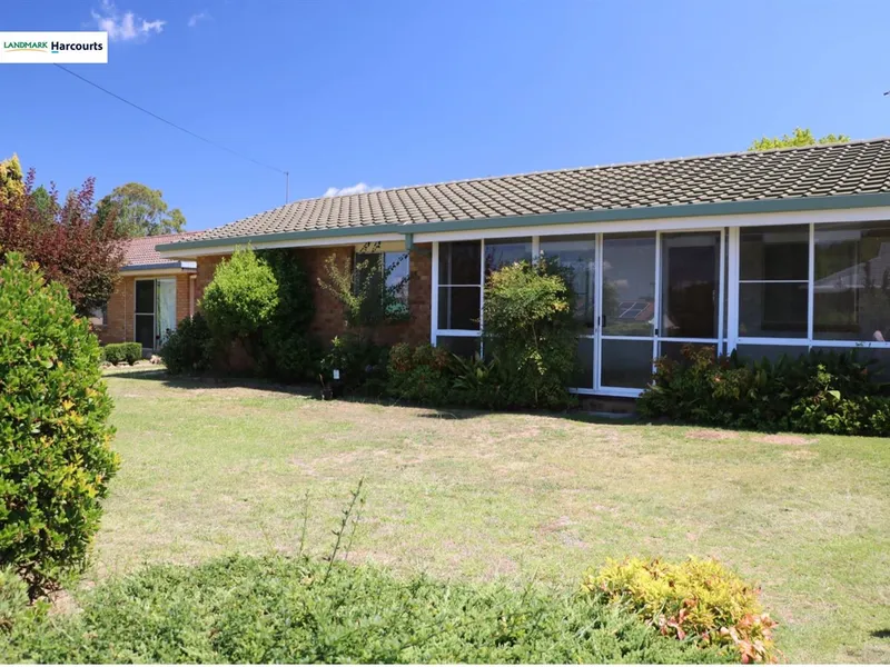 Recently Renovated  -  Walk to town  -  Stanthorpe QLD