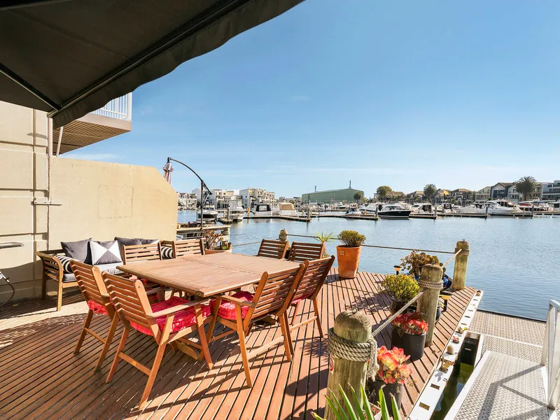 Step Into Your Waterfront Lifestyle