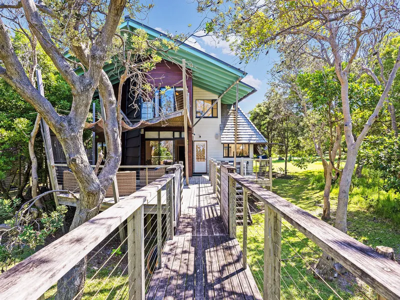 UNRIVALLED TRANQUILITY IN A PRIVATE AND SECLUDED ESTATE (FULLY FURNISHED)