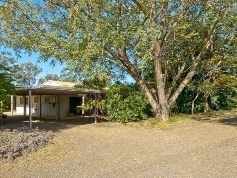 Dual living on 23 Acres