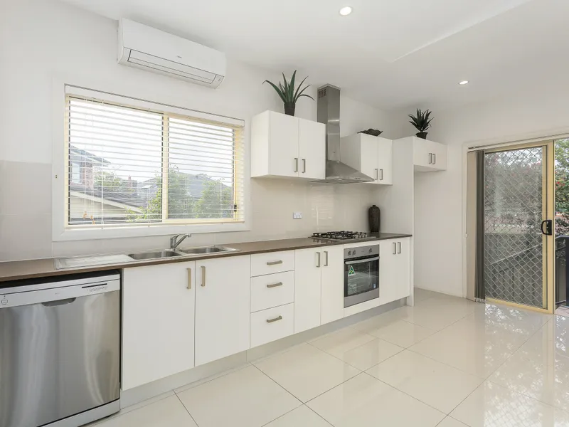 Modern Abode in Peaceful Location