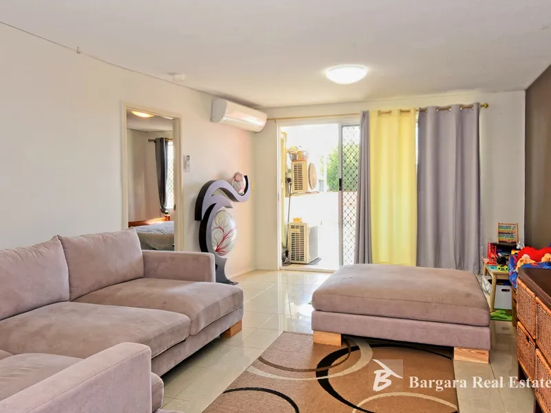 CENTRAL BARGARA LOCATION, EASY STROLL TO OCEAN & RESTAURANTS