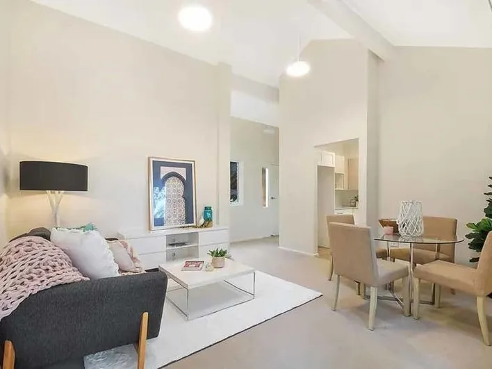 Light and bright unit