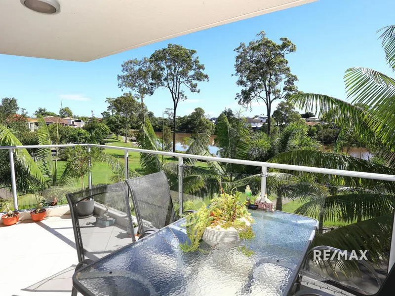 3 BED + STUDY - SPACIOUS BRIGHT & AIRY APARTMENT - TRANQUIL SETTING - NORTH EAST ASPECT OVERLOOKING PARKLAND - CONVENIENT LOCATION - ACT QUICKLY!!