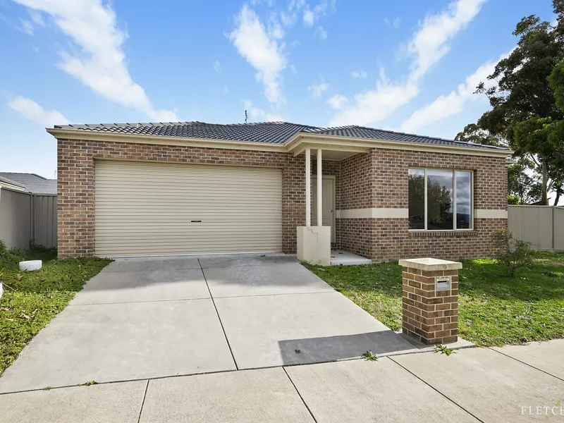 SUPER STYLISH AND MODERN HOME IN SENSATIONAL LOCATION
