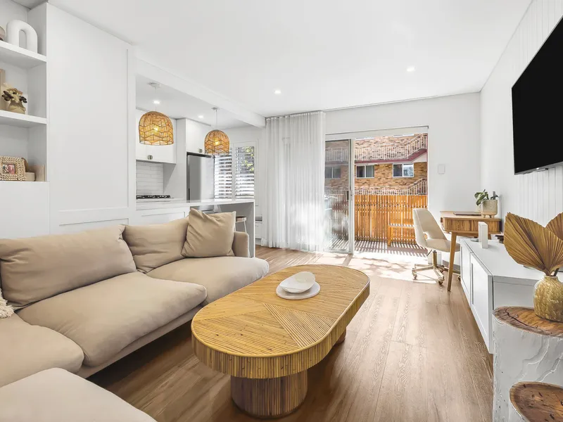 Beautifully renovated Light Filled Apartment