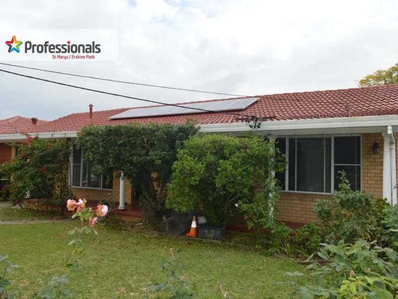 4 Bedroom home in ideal location to Schools, Shops & Train Station 