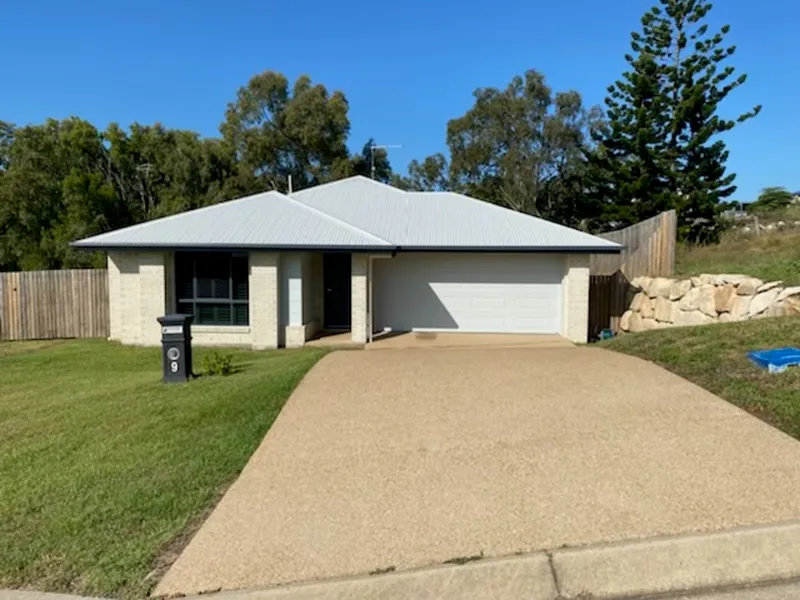 Pacific Heights Spacious 3 Bedroom Home - Break Lease