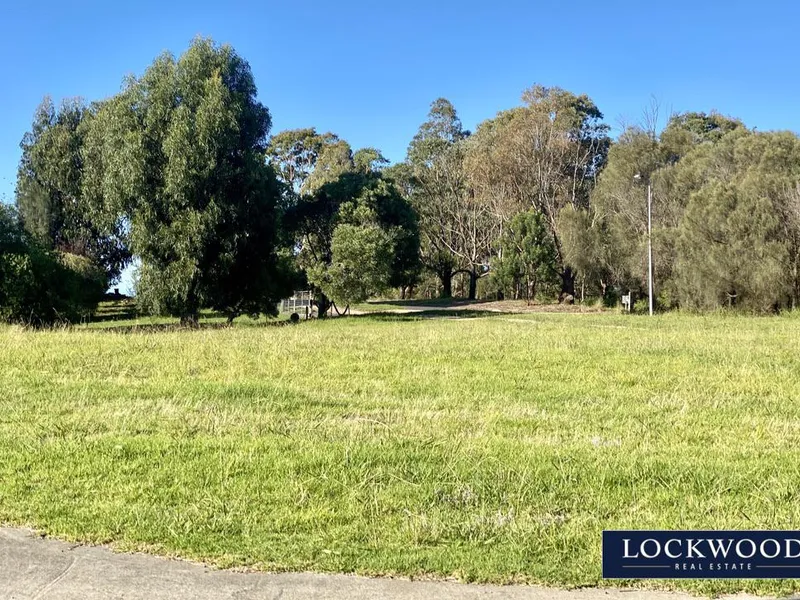 BUILD YOUR DREAM HOME - ROOM FOR EVERYTHING 