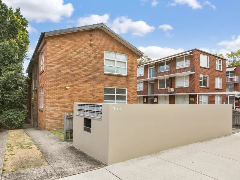 Convenient One-Bedroom Apartment