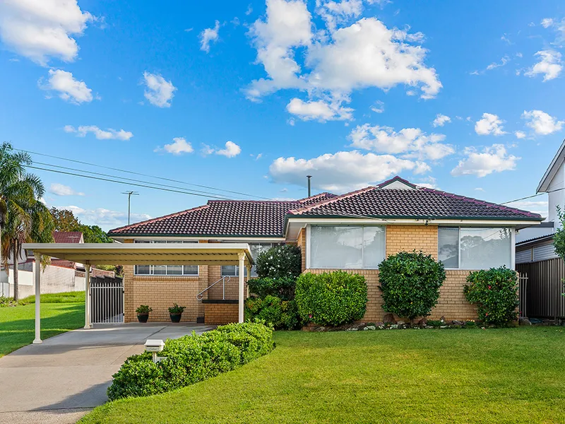 Stunningly maintained & ready to occupy!