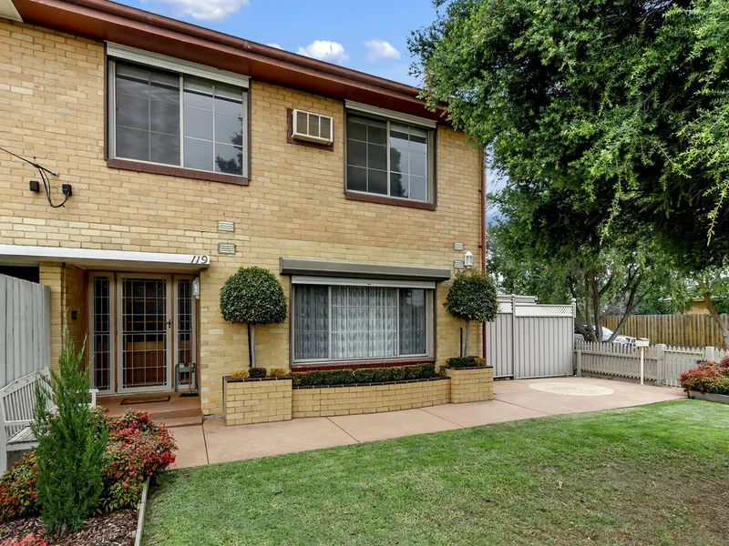 The Entertainer, Corner Location & Proudly Maintained