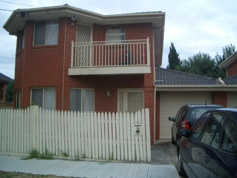 2B Cooper Street, Sunshine