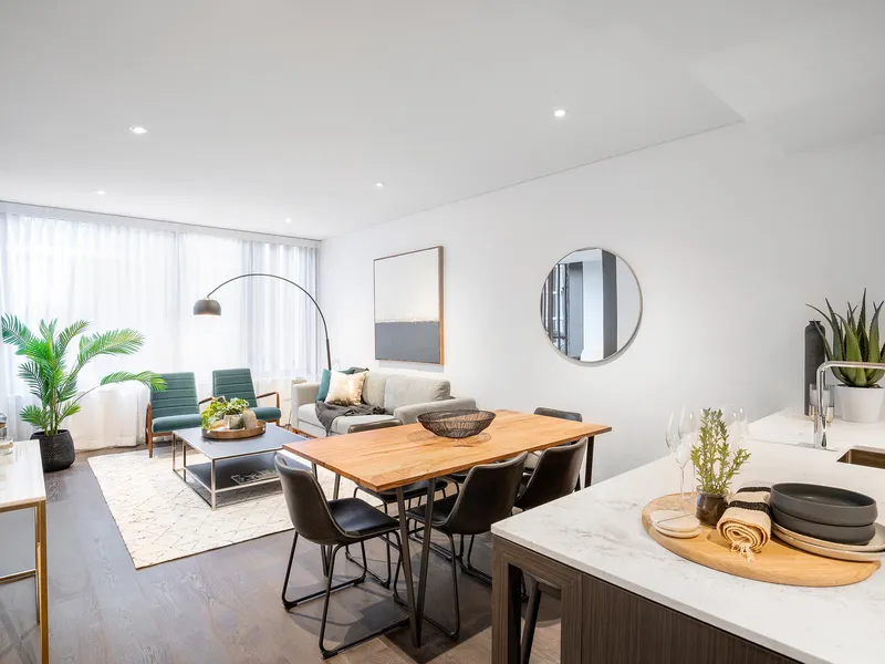 STYLISH EXECUTIVE 1 BED APT WITH PARKING