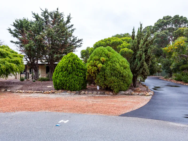 YOUR OWN PRIVATE GET AWAY NESTLED AMONGST THE TREES