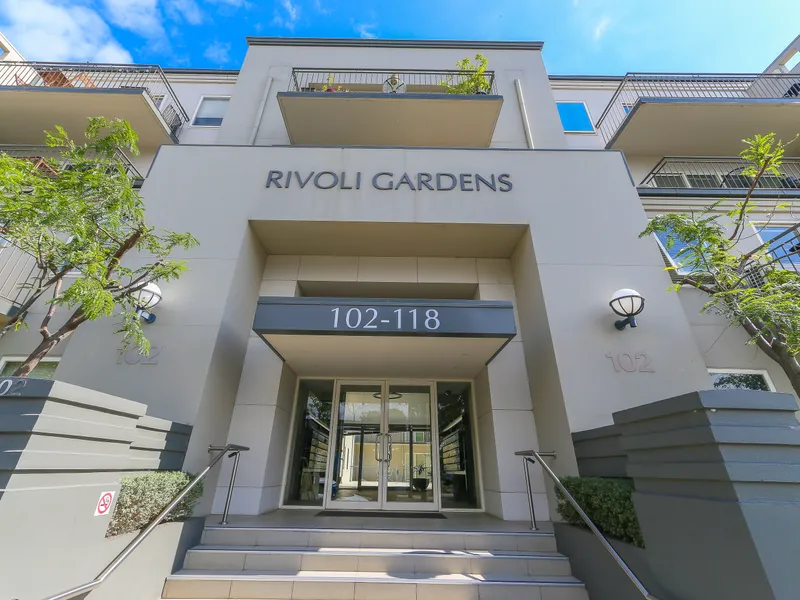 Easy walk to the junction