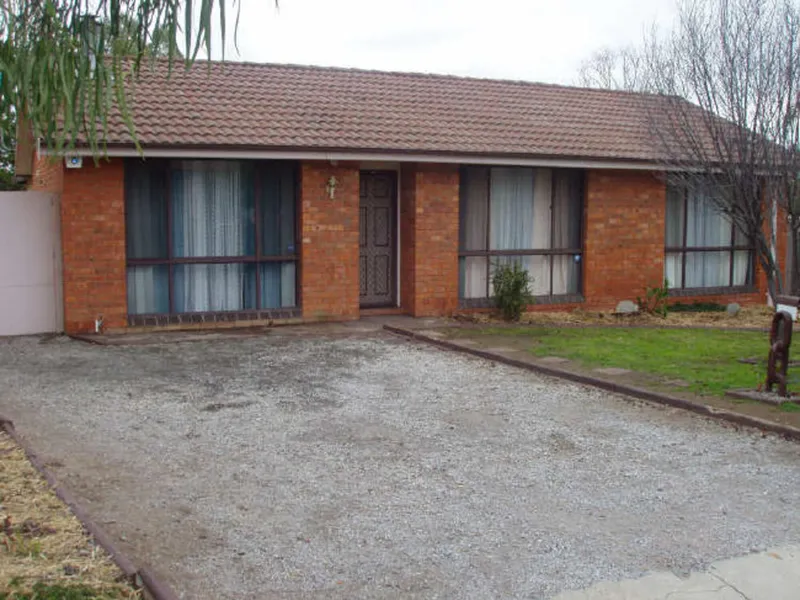 WEST TAMWORTH - Tidy Three Bedroom