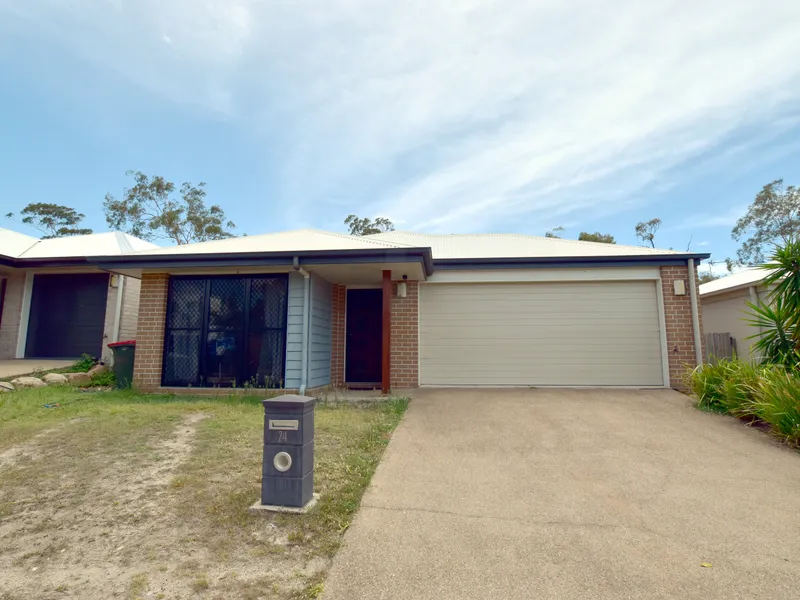 :: POPULAR & CONVENIENT HILL CLOSE ESTATE HOME