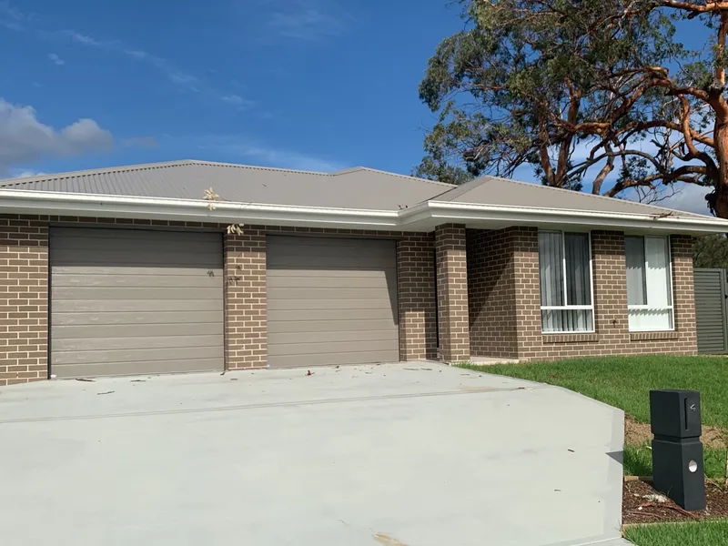 Near new 4 bedroom home