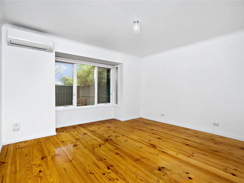 Light Filled & Central Location