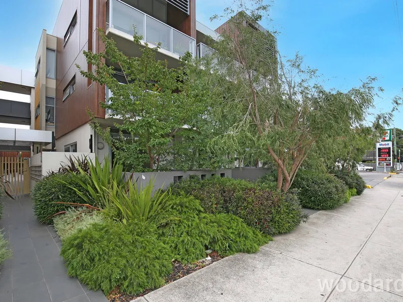 Versatile Apartment Living in Northcote