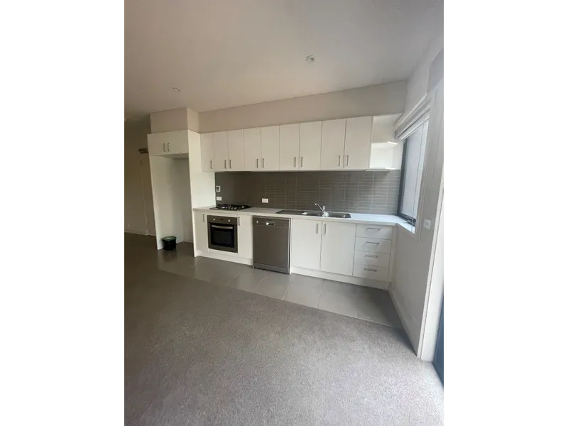 GROUND FLOOR DESIGNER APARTMENT