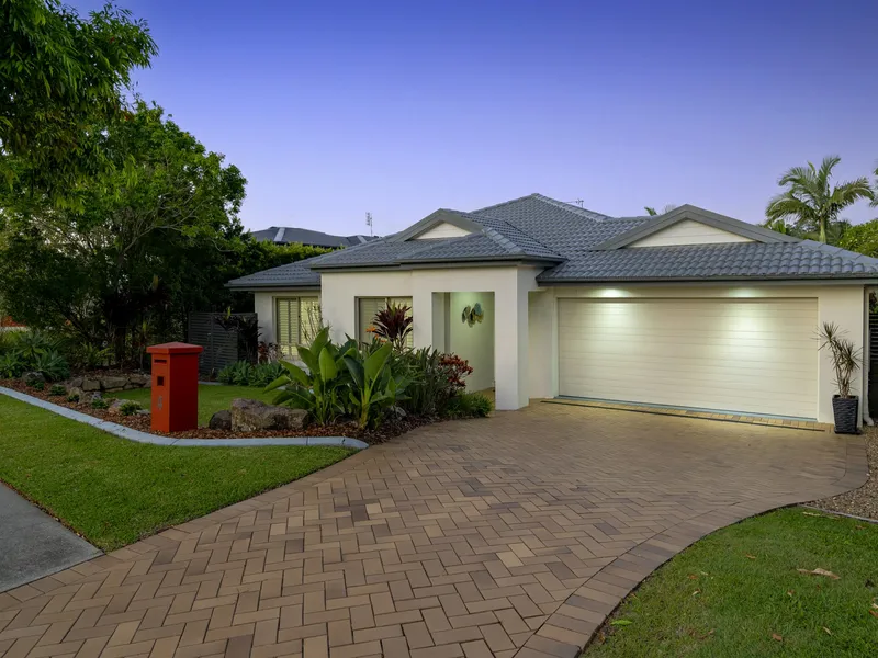 THE PERFECT FAMILY HOME, IN MUDGEERABA'S PRIME LOCATION - CLOVER HILL