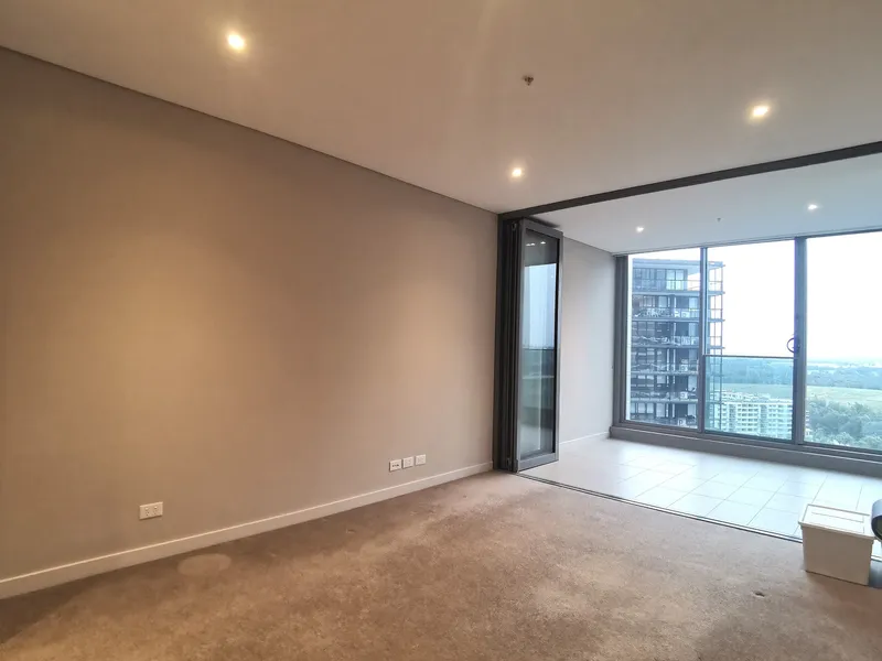 Sirius! High Rise One Bedroom Apartment for Rent!