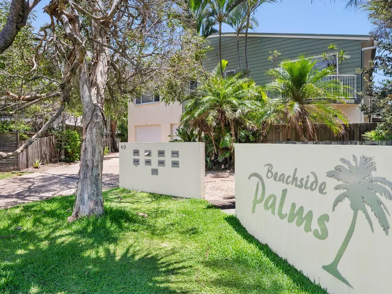 2 Bedroom Unit - 2 mins to beach and cafes!