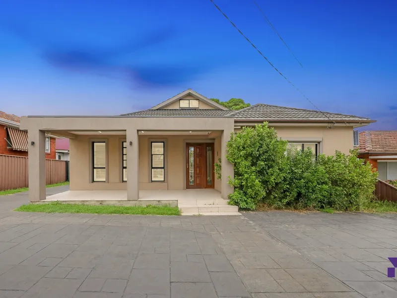 Streamlined family home rests on a 809.4sqm offering duplex site in sought after street