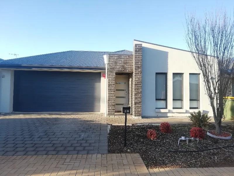 ADAPTABLE 3 BEDROOM + STUDY + HOME THEATRE ROOM