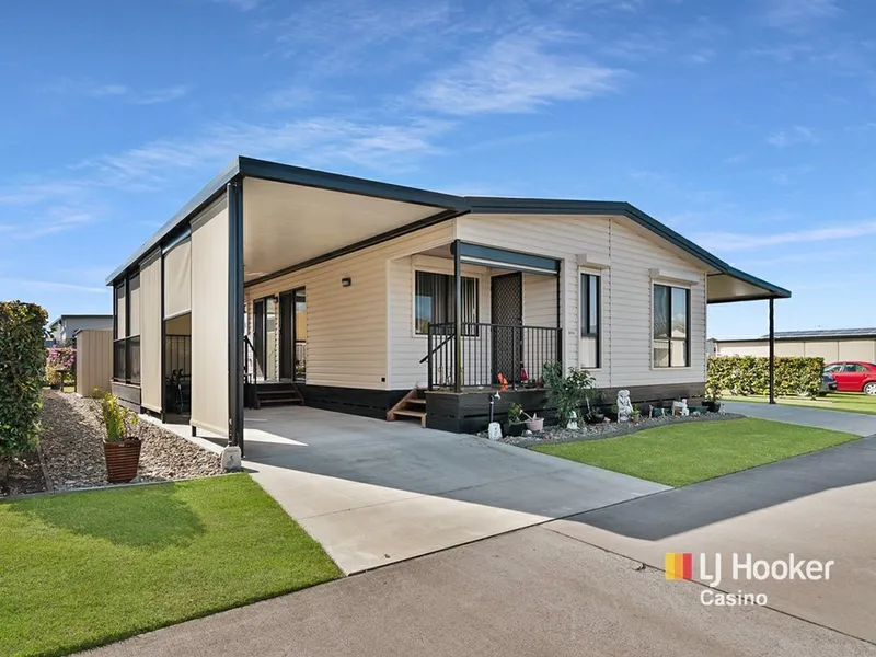 Modern 3 bedrooms in the centre of this award winning R V Resort village