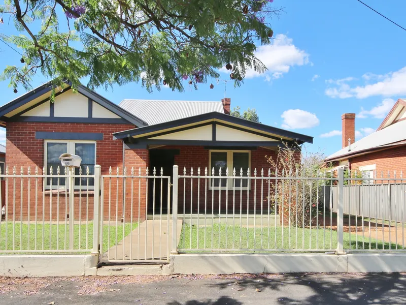 TWO BEDROOM HOME IN CENTRAL DUBBO