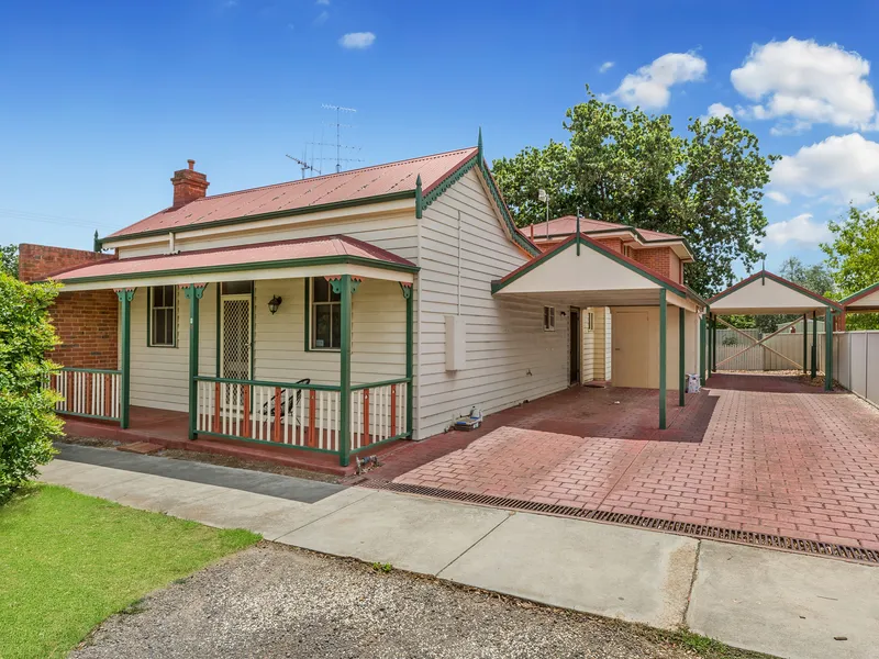 DUAL DWELLING, SUPERB OPPORTUNITY